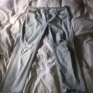 Distressed Boyfriend Jeans💘